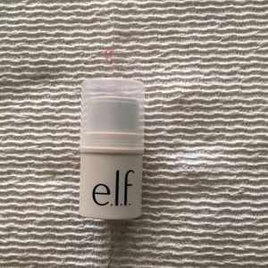 A stick highlighter(can be used for blush/is pink)